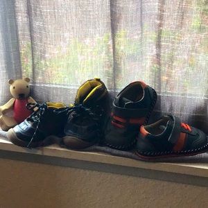 2 pairs  Baby Toddler shoes size 5 Leather